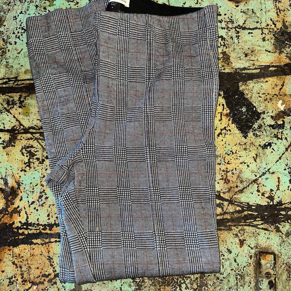 Anthropologie Essential Crop Flare pants M